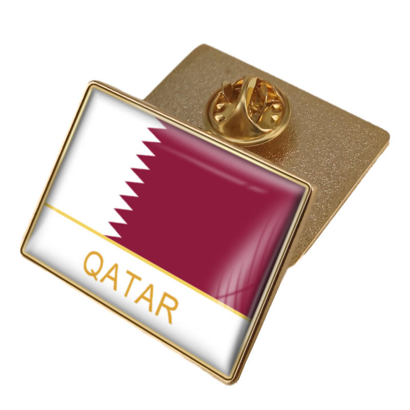 Produttori personalizzati in lega di zinco in metallo morbido smalto duro sfuso qatar nazionale bandiera badge badge apertura dei gemelli